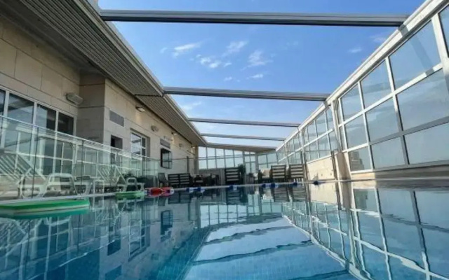 Weekend Hotel Sari