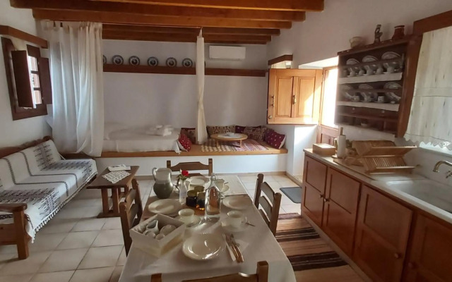 Traditional house in Asfendiou