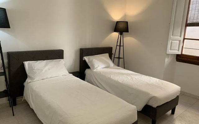 Porta Rossa Apartment