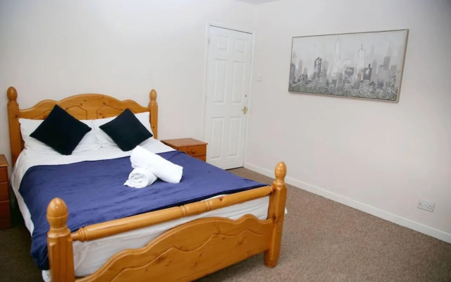 Serene Haven 4-bed House in Norwich