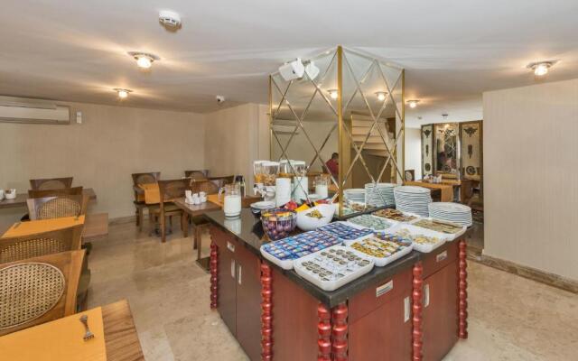 Escardin Hotel