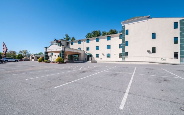 Rodeway Inn & Suites - Charles Town, WV