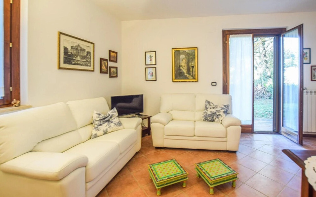 Stunning Home in San Feliciano With 2 Bedrooms