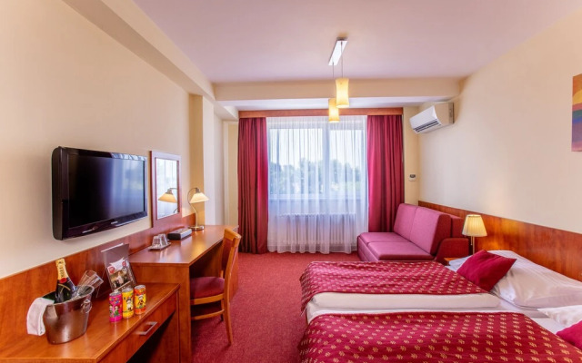 Hotel Senec Lake Resort