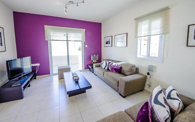 Pernera Holiday Villa 012