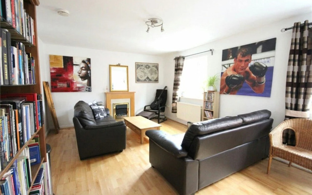 Charming Cosy Coach House in Fishponds, Bristol