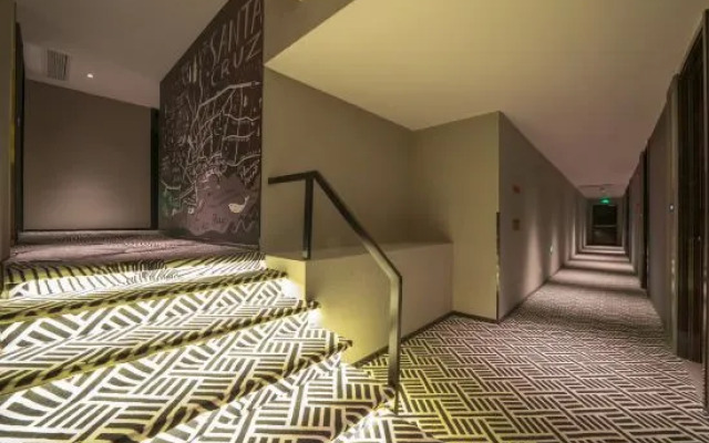 Sushi Light Luxury Hotel (Shanghai Hongmei Road)