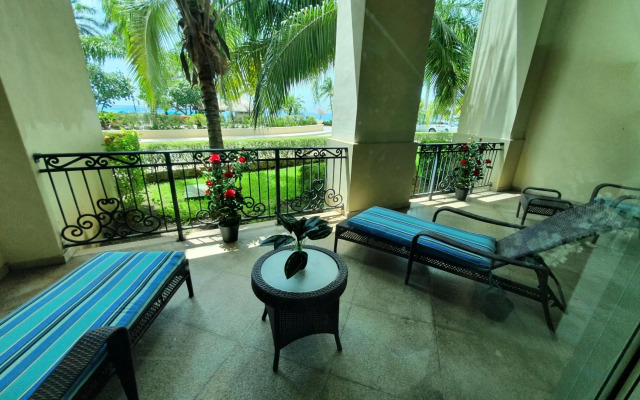 Villa Segovia @ Landmark by the Sea