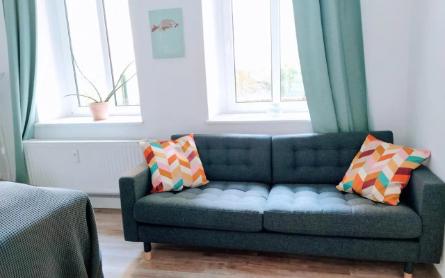 Central 2 bedroom flat for families & calm guests