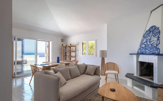 Sea Frame Design Apartments with Pool by Wonderful Italy