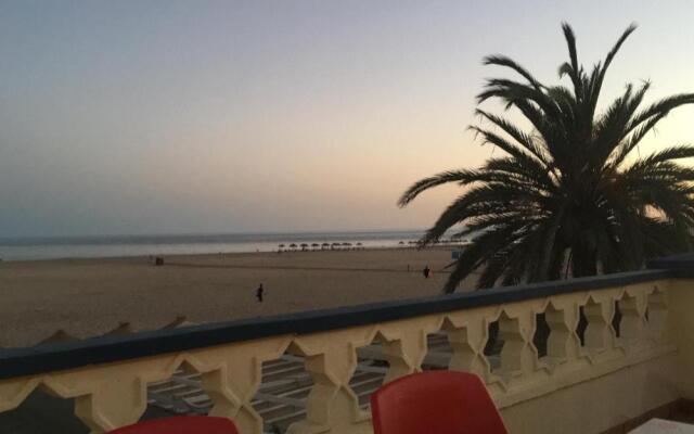 Apartment on The Beach Front with Free WIFI and Air Conditioning