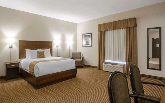 Suburban Extended Stay Hotel Estevan