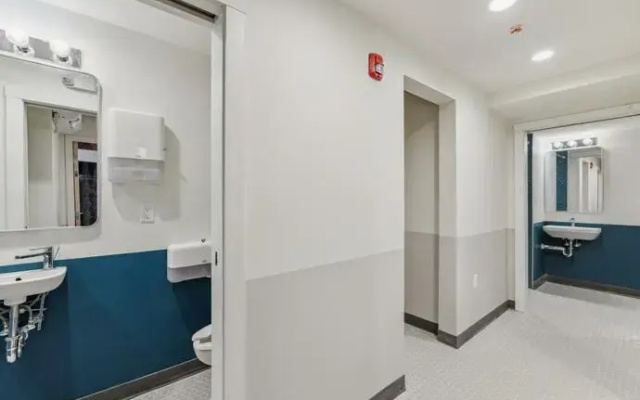 Meco Hotel - Hostel