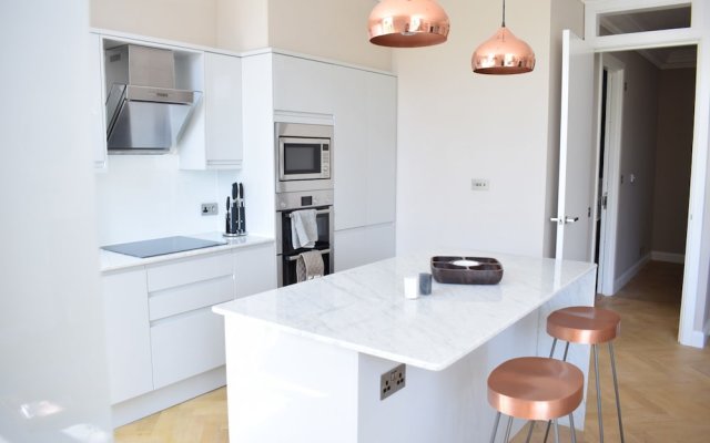 Modern 1 Bed Flat In South Hampstead