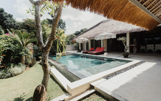 Maylie Bali Villa Bungalows