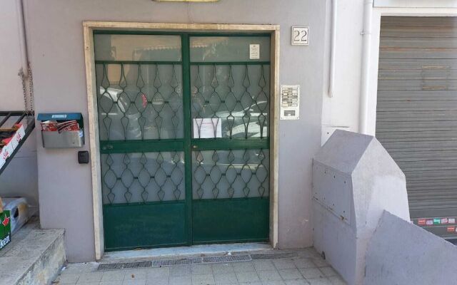 Studio Near Alessandrino Metro C
