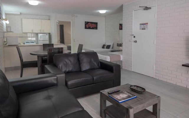 Trickett Gardens Holiday Inn