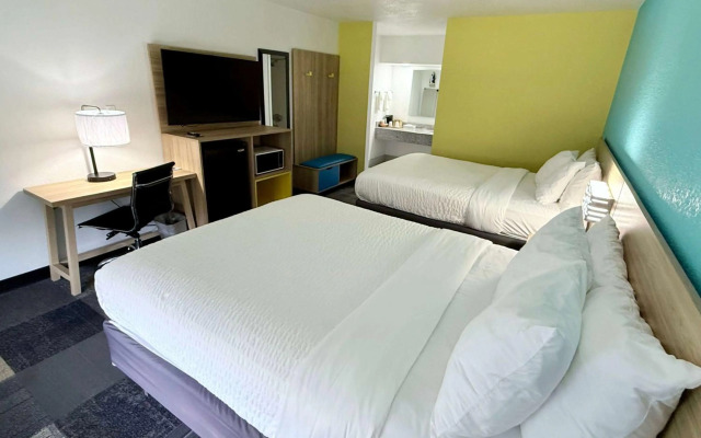 Days Inn by Wyndham Eglin AFB