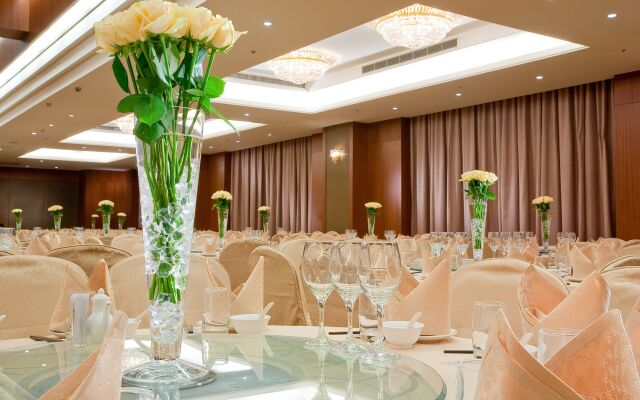 Queena Plaza Hotel Tainan
