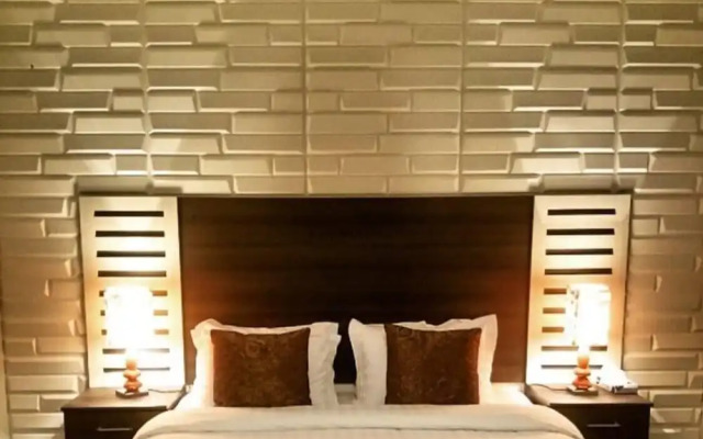 Bq Hotel Suites