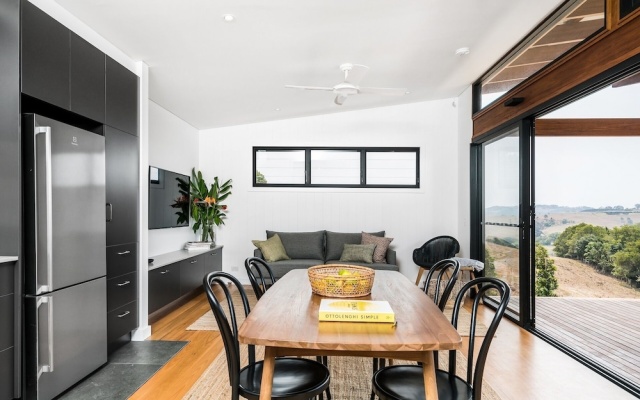 Your Luxury Escape - Carinya Cottages 6 – Guest Rooms – Byron Bay