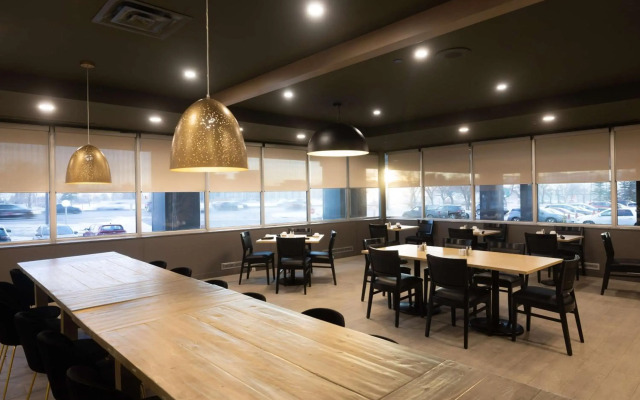 DoubleTree by Hilton Calgary North