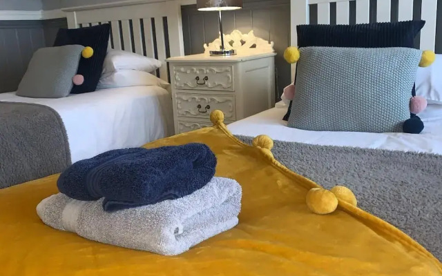 The White Horse Crostwick