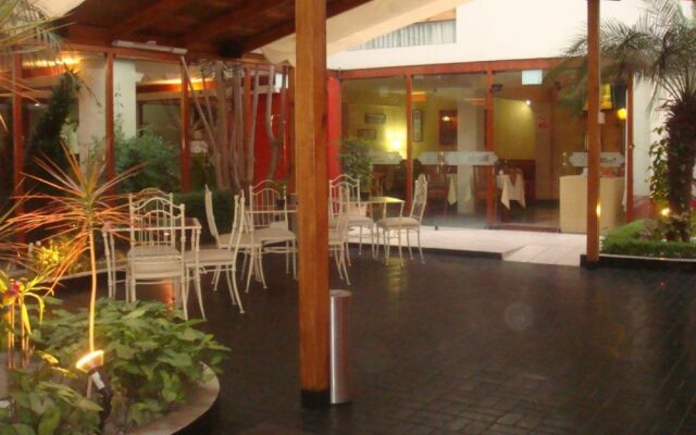 Suites Antique Apart Hotel