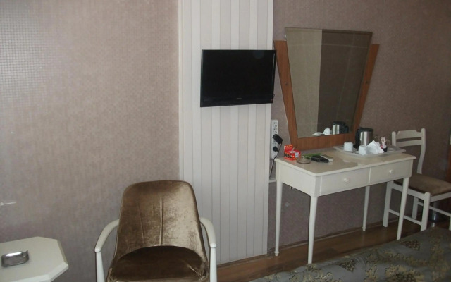 Tac Hotel