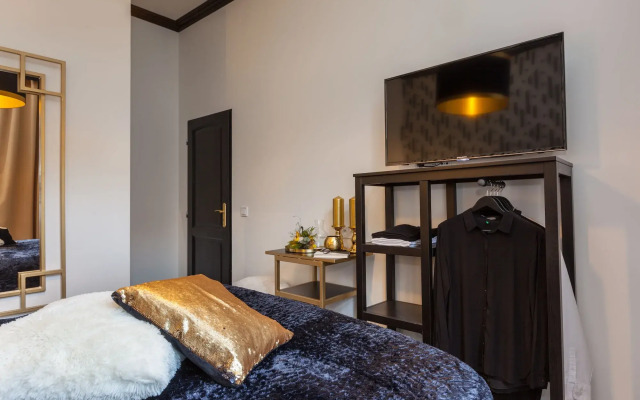 Golden Prague Rooms