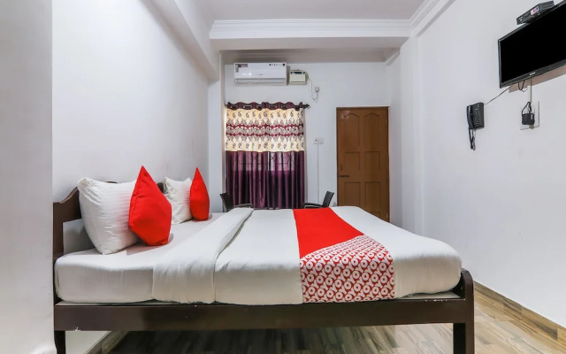 OYO 9743 Frank Guest House