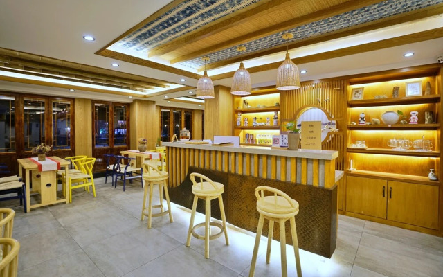 Yuexijiang Boutique Holiday Hotel