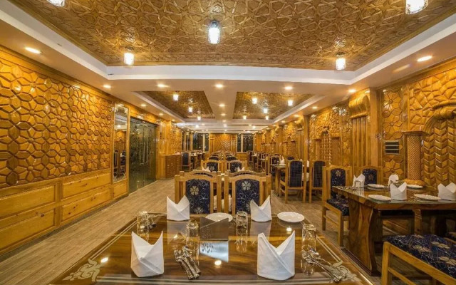 Opera Inn
