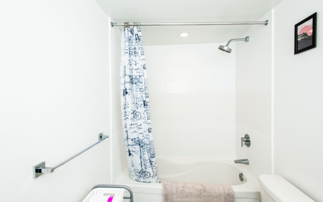 SkyTree - Condos in Heart of Downtown