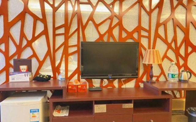 Minghao Holiday Hotel (Pingdingshan Kaiyuan Road Pedestrian Street)