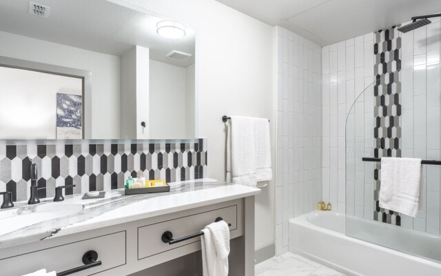 Millsap Suites by Pioneer Pocket Hotel