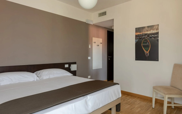 Vialeromadodici Rooms & Apartments