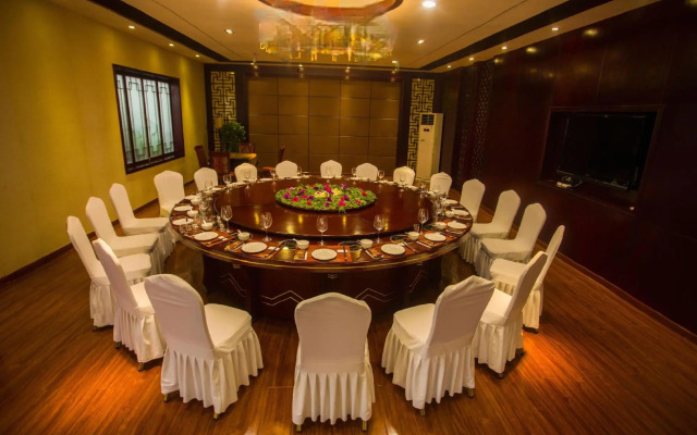 Golmud Hotel