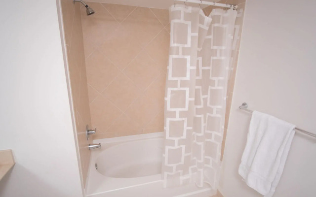 Bayfront Suites by YouRent