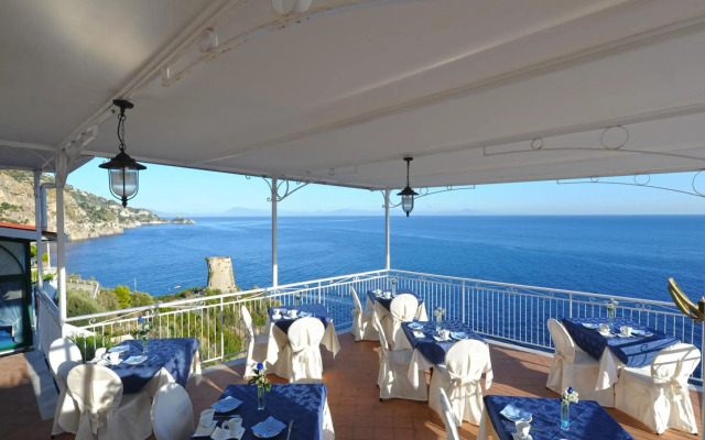 Hotel Torre Saracena