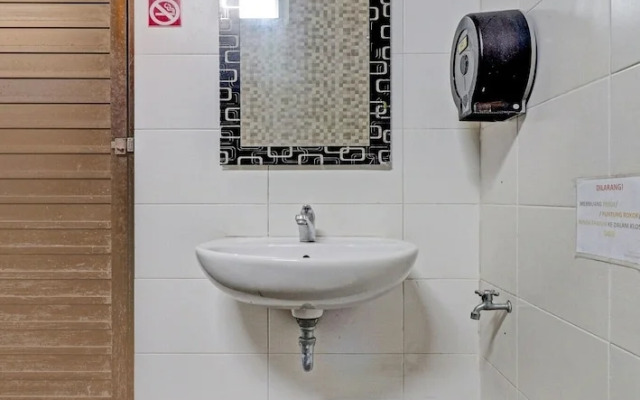 OYO 94732 D River Cihampelas