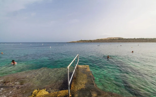 Mediterranea Sunny Maltese Townhouse