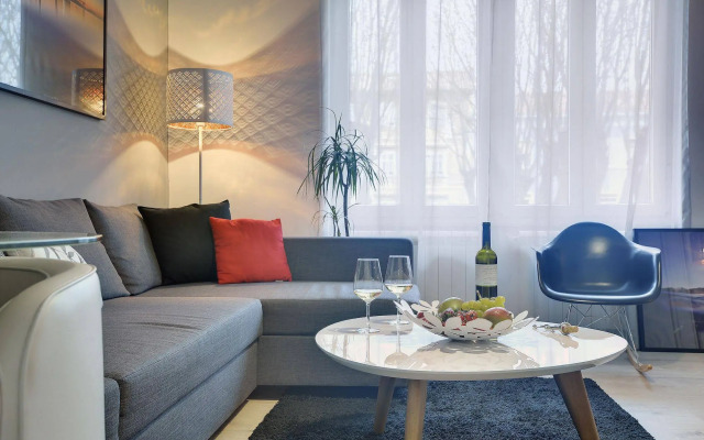 D&A Center Apartments