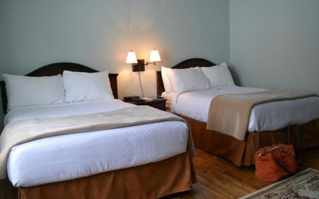 Anchor Inn Hotel & Suites