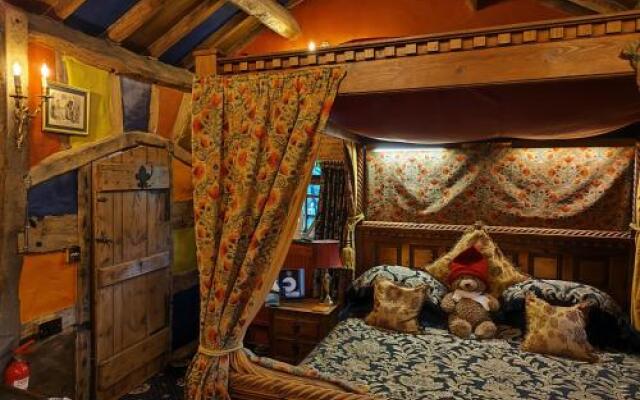 Wizards Thatch Luxury Suites