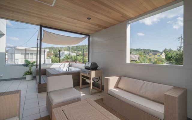 Urban Villa Resort Onna