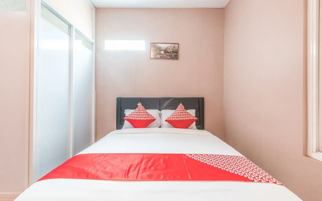 Hotel O J&b Room Pramuka