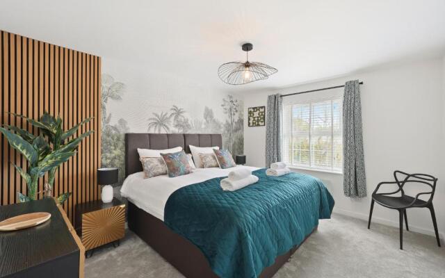 Tropical Inspired 2-Bedroom Flat