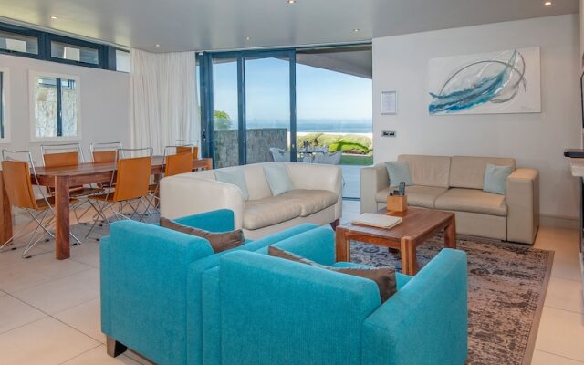 Le Paradis Penthouse Apartment