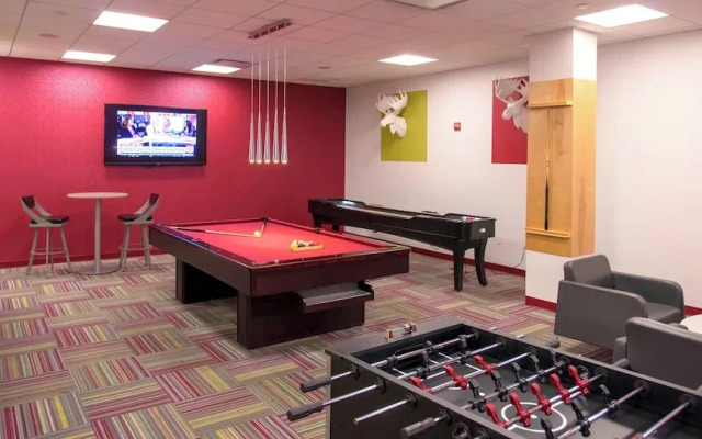 Immerse Yourself in This Beatiful Apt